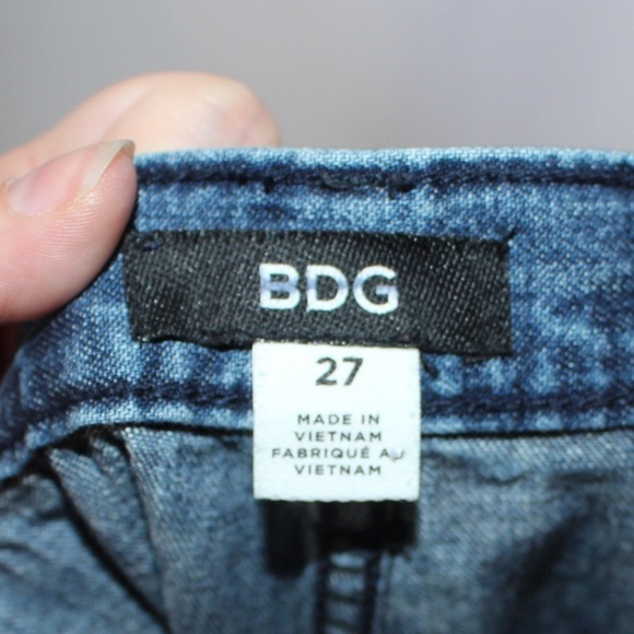 bdg by Urban Outfitters Flare High Waisted Jeans - Picture 4 of 4